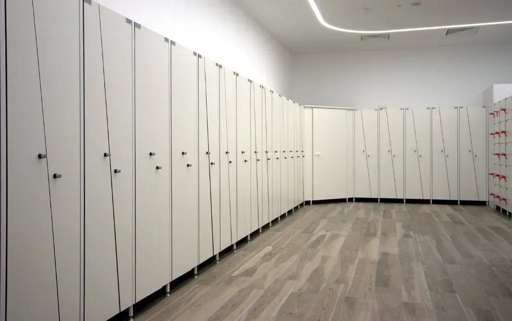 Szafki ubraniowe w biurach